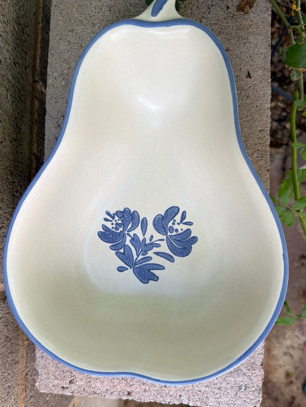 Vintage Pfaltzgraff Yorkshire Blue Floral Pear-Shaped Ceramic Serving Dish